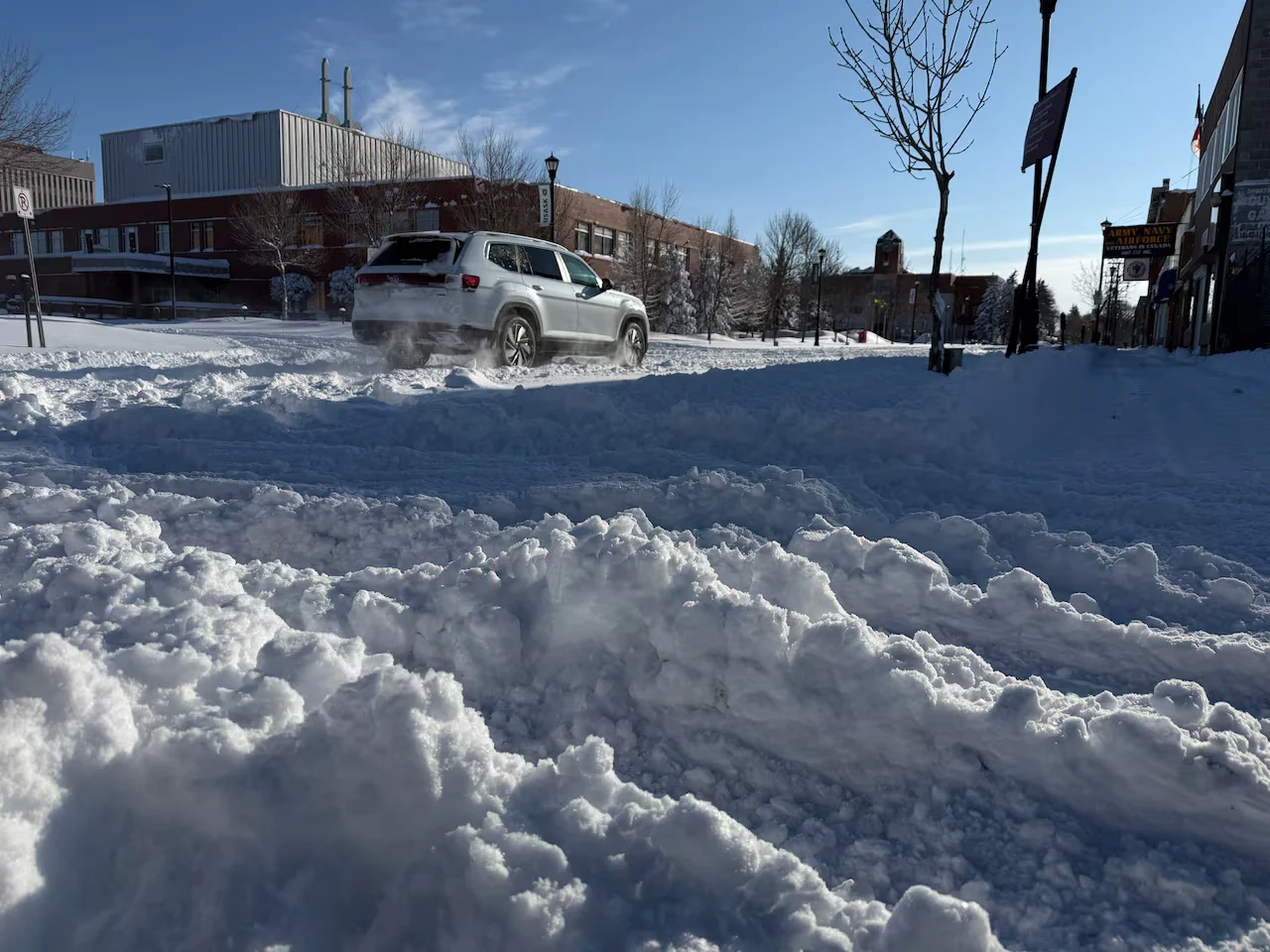 Saskatchewan snow/(Lisa Risom/CBC)