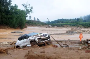 Over 100 killed, many still trapped, following landslide in India