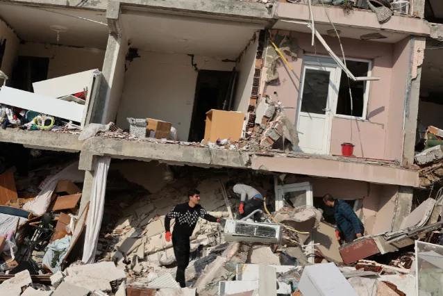 Reuters - Turkey quake rescue 2 - Feb7