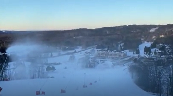 Here's how warmer weather will impact Ontario ski season