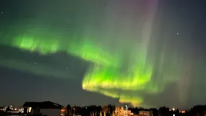 Eyes to the sky! Blustery solar wind may spark geomagnetic storm and auroras Tuesday night