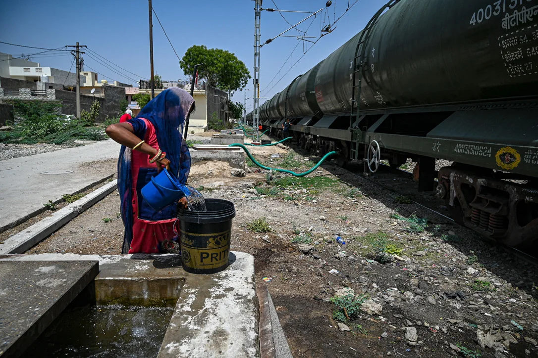India-heatwave-water-train-GettyImages-1240718051