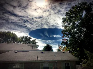 Phénomène extraordinaire : un trou mystérieux dans le ciel. Détails ici.