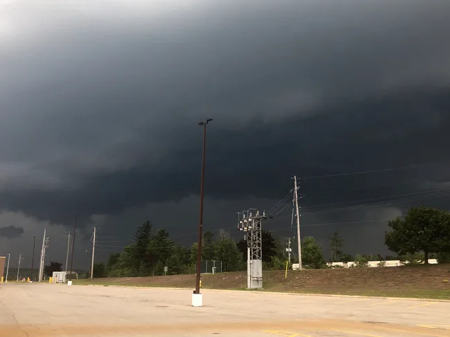 Severe storms sweep through eastern Ontario, some damage reported