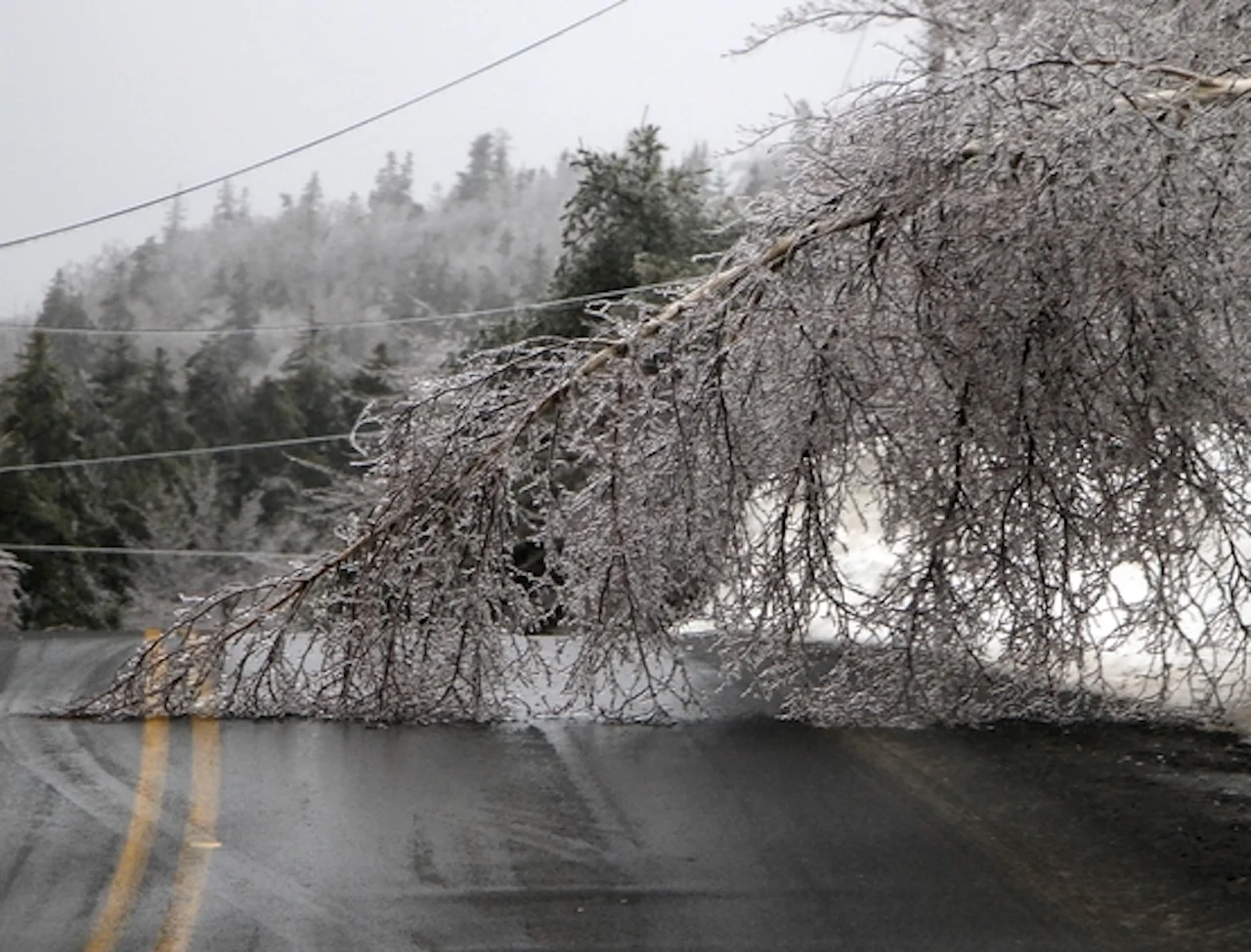 Major storm overwhelms the East Coast with barrage of wintry precipitation
