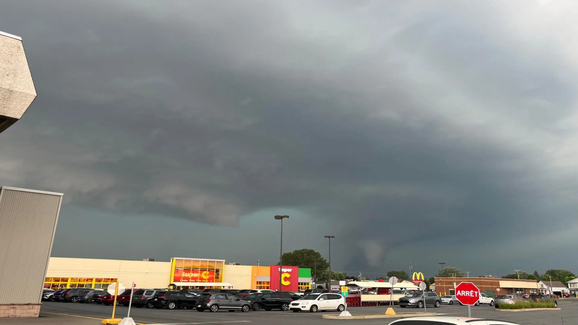 Tornades au Québec : de nouveaux éléments s’ajoutent à l’enquête