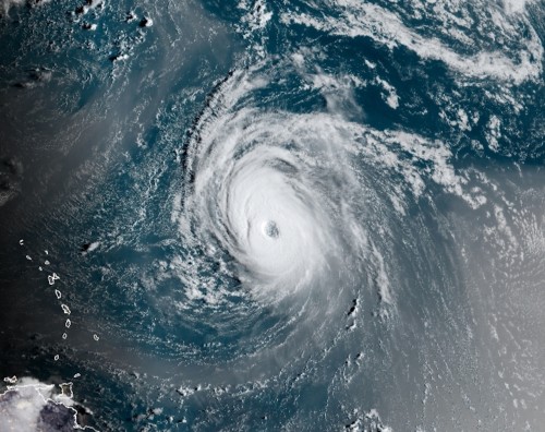 Weather Network: el huracán Larry sigue siendo fuerte, las olas pueden poner en peligro la vida de EE. UU. Y Canadá