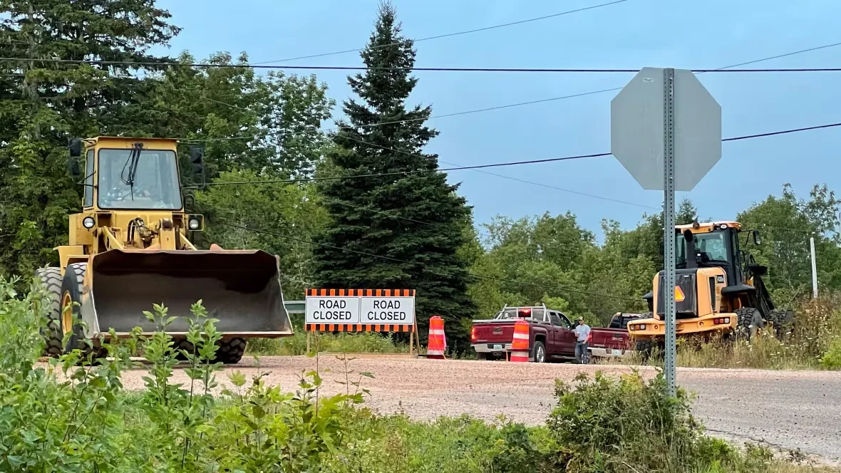 long-lake-wildfire-aug-25/Brett Ruskin/CBC