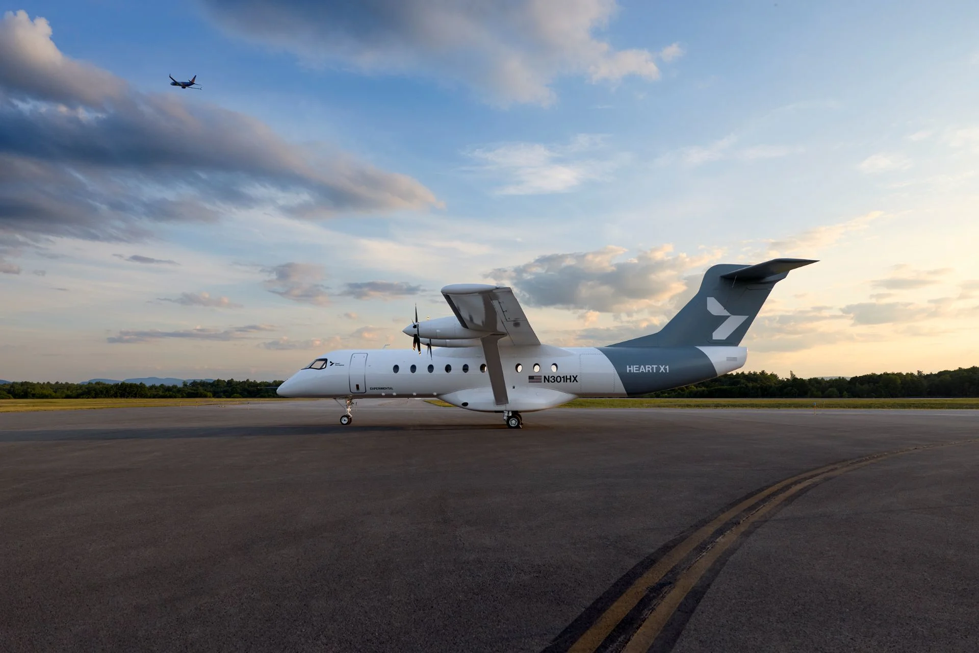 X1 electric battery aircraft/Heart Aerospace