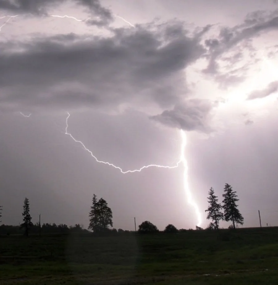 Can lightning strike the same place twice?