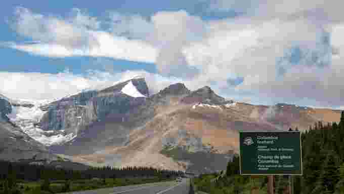 mount-andromeda-parks-canada