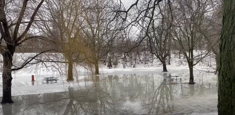 Wet and mild weather in Ontario before winter makes a quick return ...