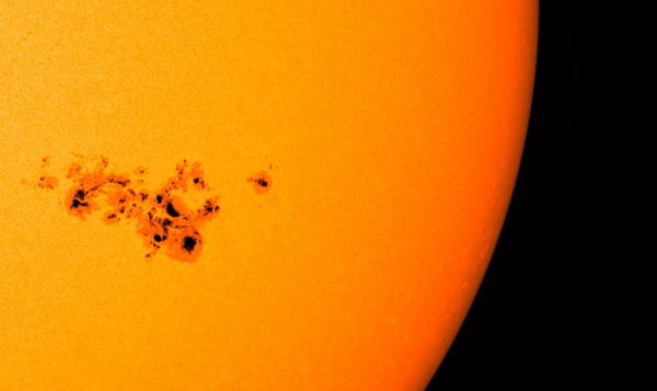 A spot measuring 200,000 km has formed on the Sun.