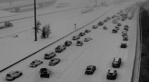 Ontarians told to wait out this dangerous blizzard at home, major highways close