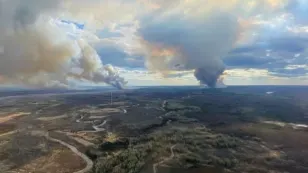Wildfire threatening Fort McMurray grows to 9,600 hectares