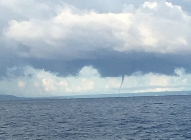 Giant waterspout outbreak hits the Great Lakes