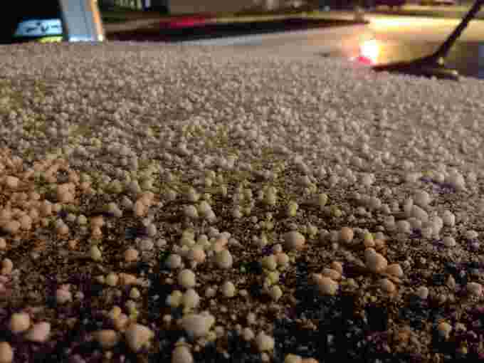 2013-02-23 03 59 28 Graupel (snow pellets) in Elko, Nevada