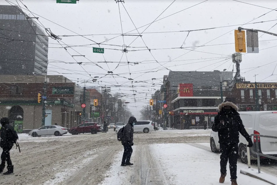 Toronto, Ontario, snow, snowfall, winter (Marta Czurylowicz)