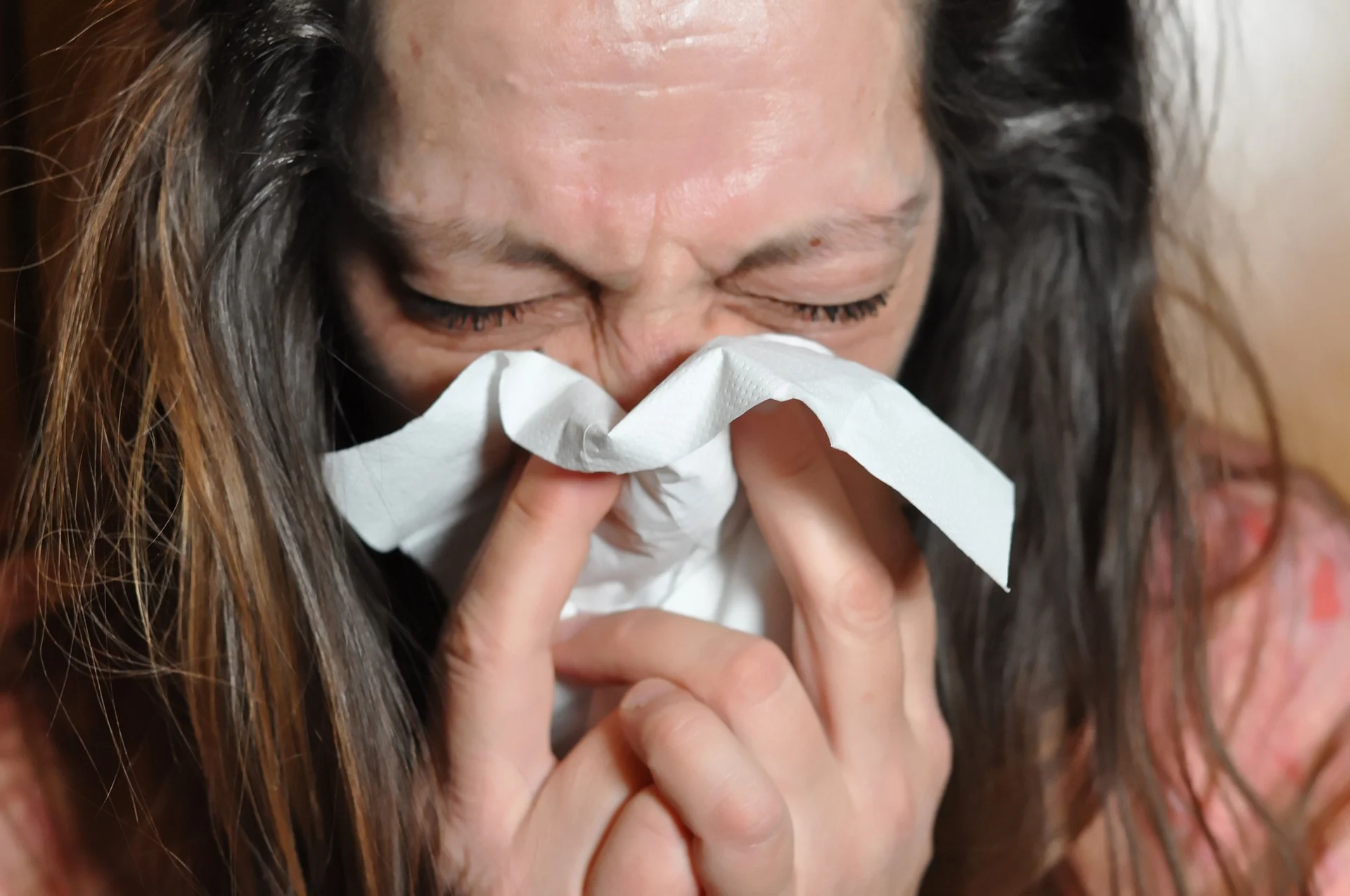 Pourquoi on est plus malade en hiver qu’en été?  La réponse ici.