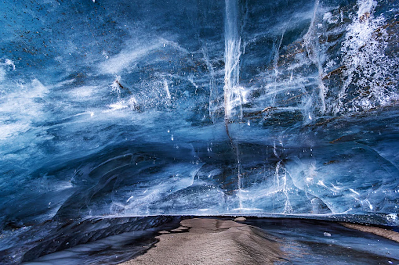 Ice cave at the Glacier 3000 on the Swiss alps. Getty Images/Siyue Steuber/2190501572-170667a
