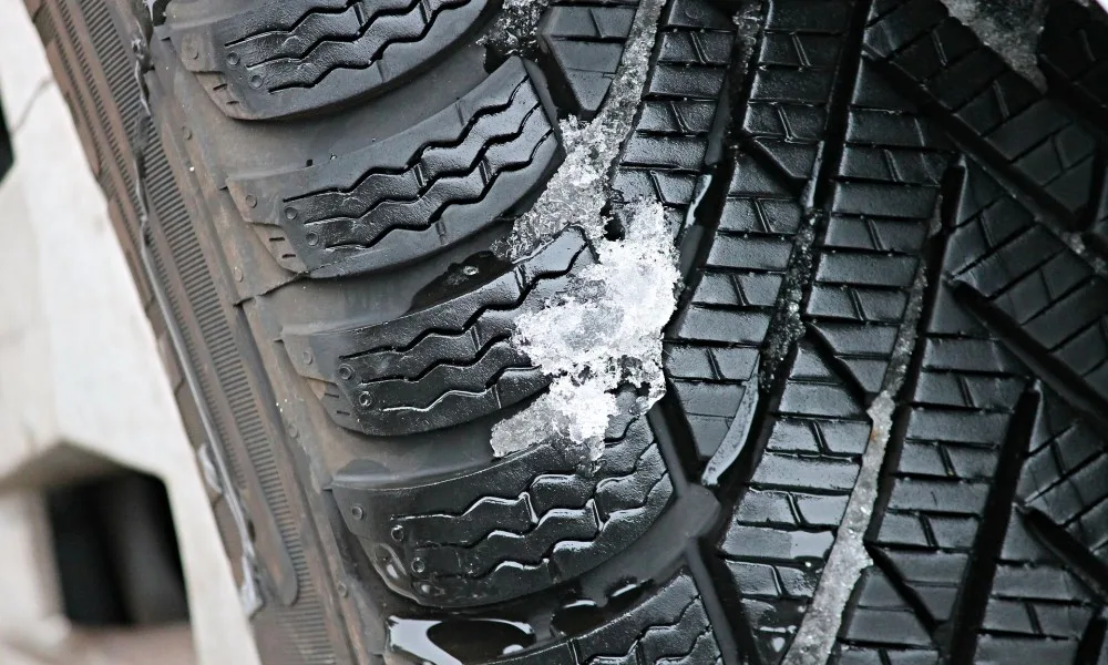 Quand retirer vos pneus d'hiver, région par région