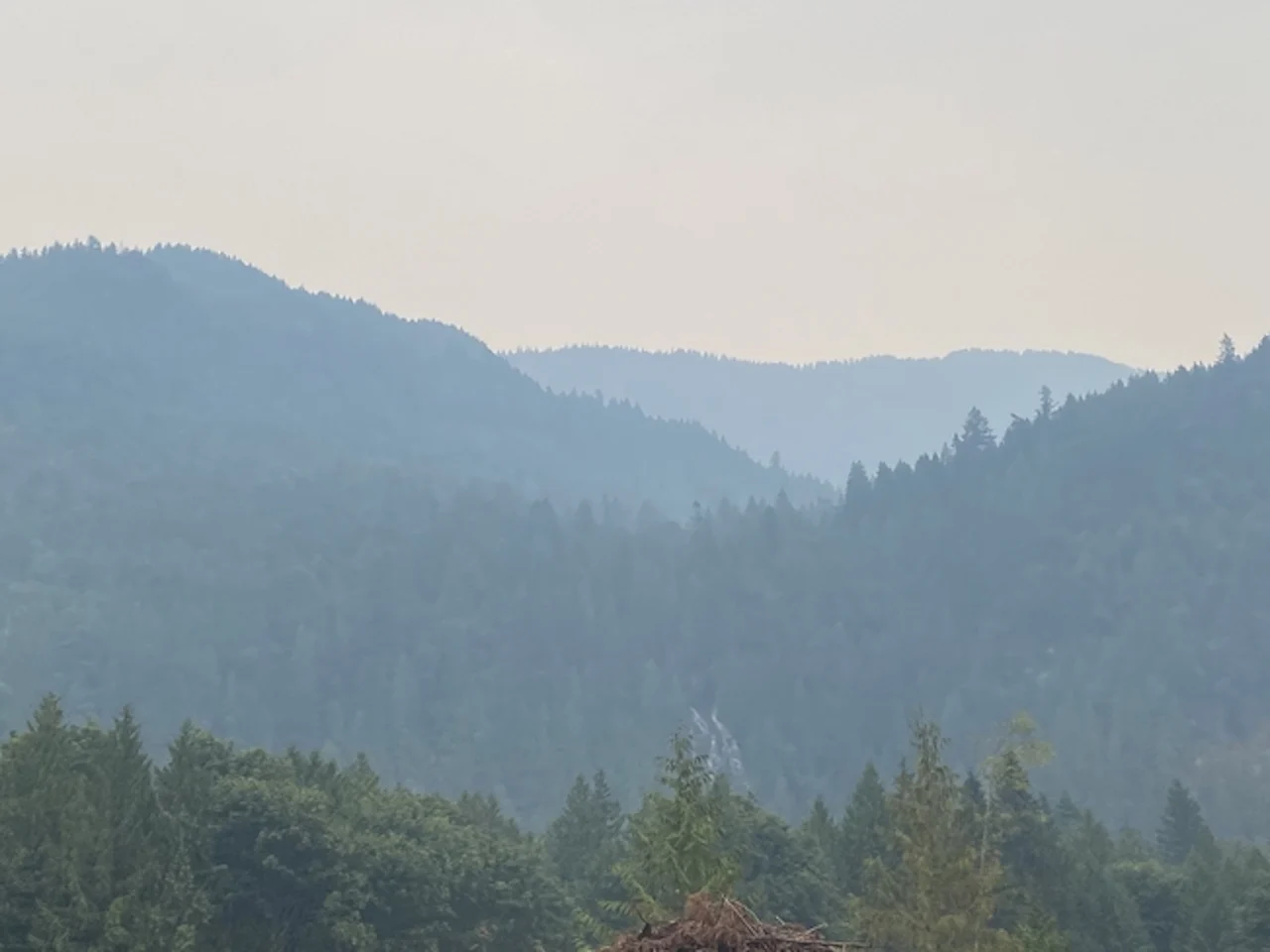Air quality poor across B.C., incoming showers will skip wildfire zones