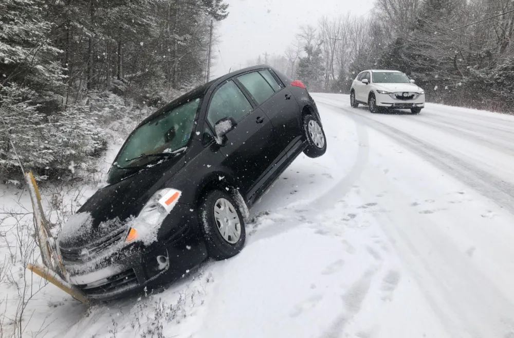 Pop-up snowstorm snarls travel across Nova Scotia