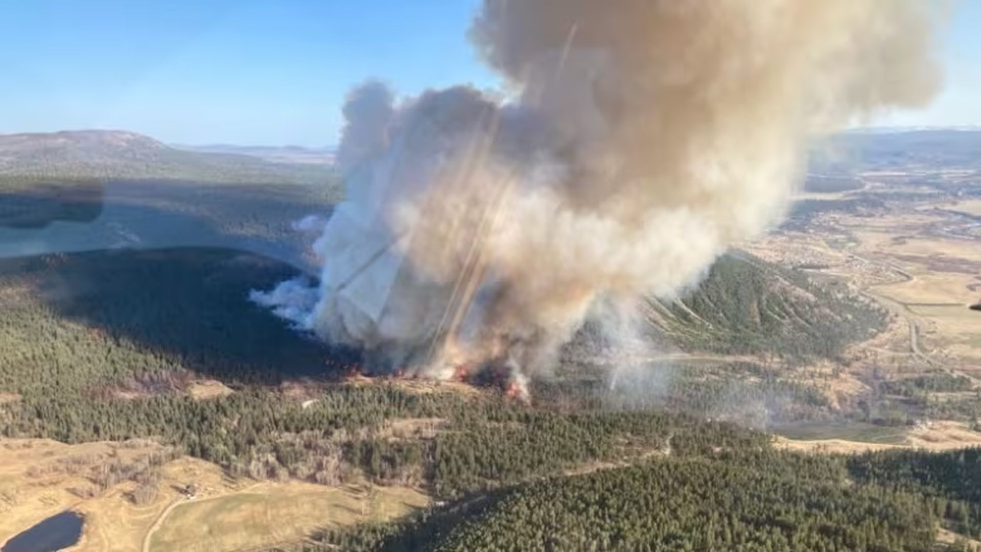 Evacuation alerts issued as 2 fires threaten properties in B.C ...