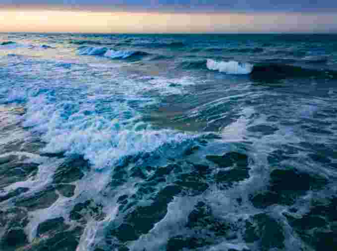 ocean waves credit: Aaron Burden via Unsplash
