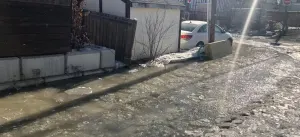 Constant water main breaks, crumbling roads plague Yellowknife neighbourhood