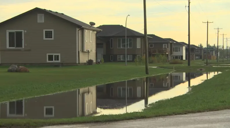 Manitoba flood4 - CBC - Gary Solilak - Sept19