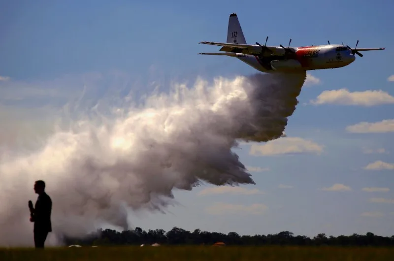 Canadian waterbomber plane crashes amid Australia bushfires, three dead