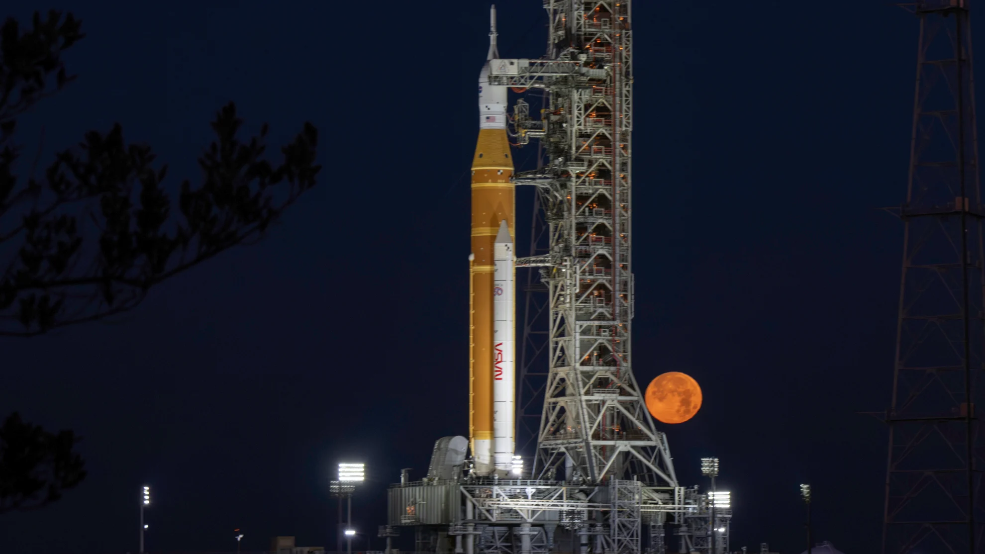 NASA targets April 1 for Artemis 2 launch to the Moon - The Weather Network