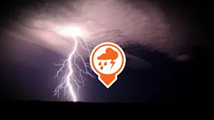 Ça continue : les orages pourraient frapper fort lundi. Détails ici.