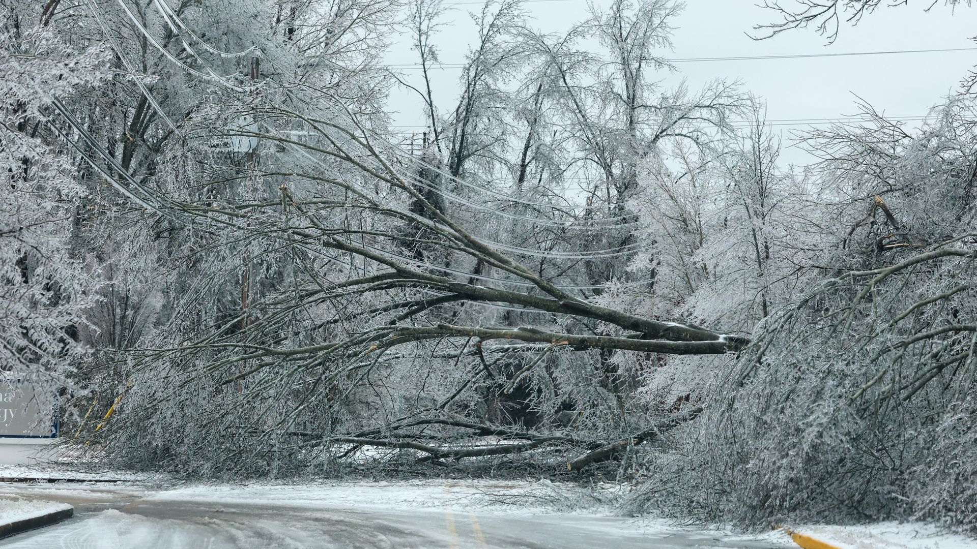 200,000+ outages remain almost a week after devastating ice storm - The ...