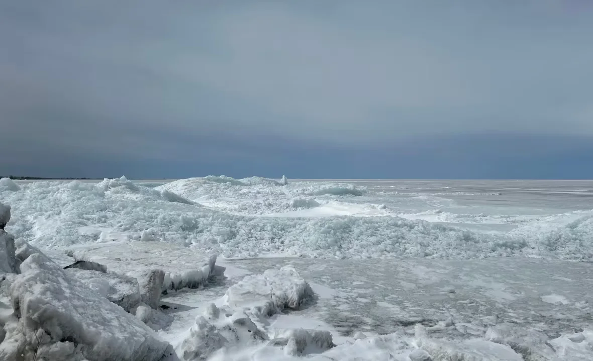 CBC: Strong winds Thursday pushed an ice wall right to some people's doors  (Gavin Axelrod/CBC)