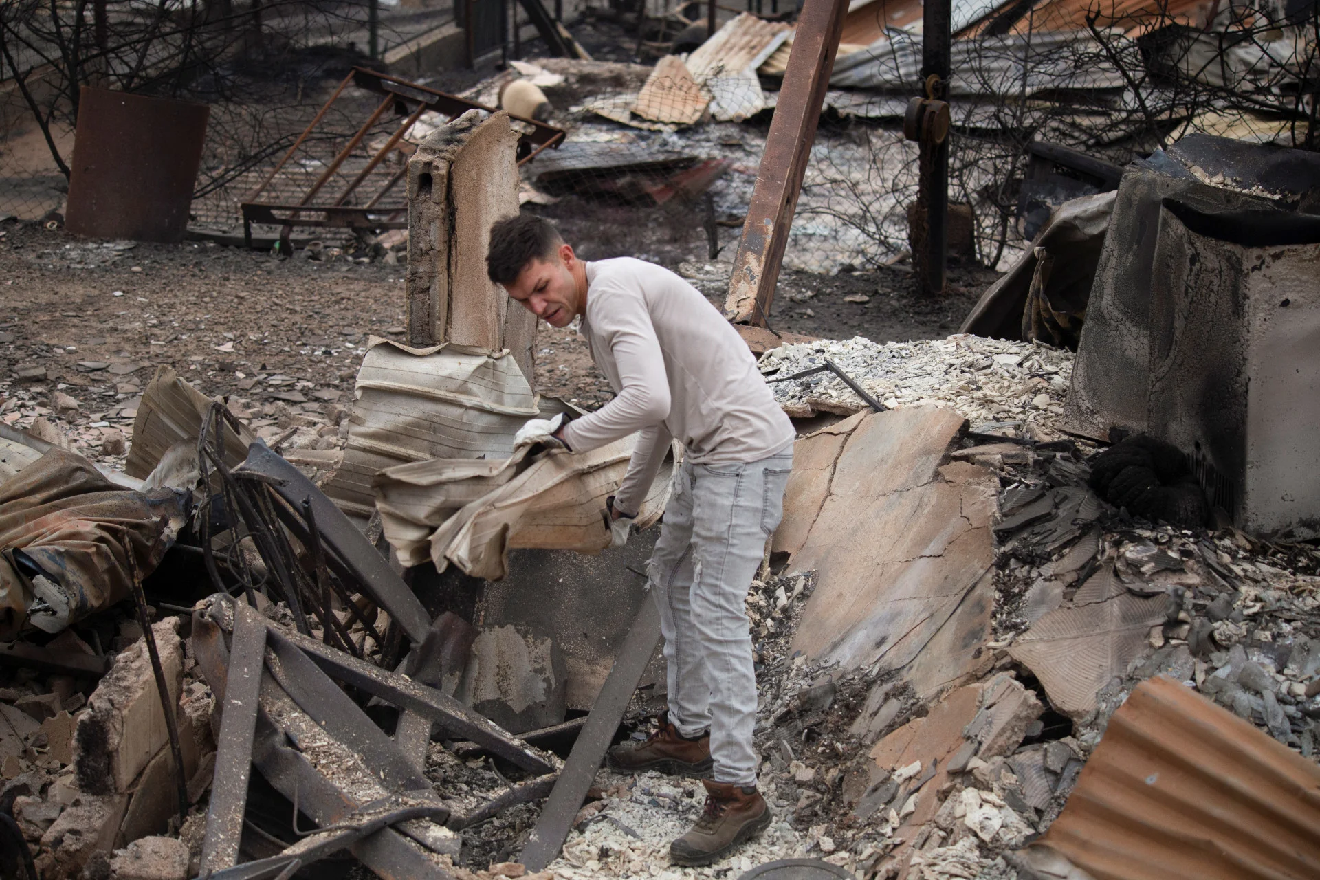 Forest fires kill 123 in Chile's worst disaster since 2010 earthquake