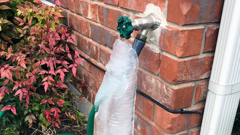 Frozen pipes could burst as temperatures rise. Here's what plumbers say to do