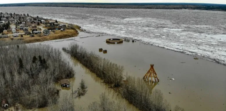 700 people in Fort Simpson, N.W.T., displaced by flood, mayor says