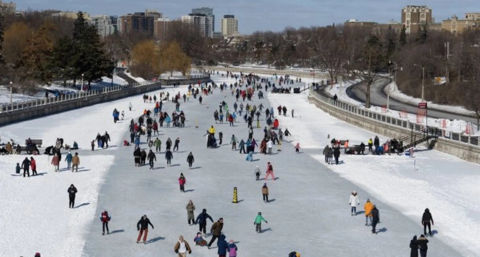 Rideau Canal Skateway open to visitors on last day of Winterlude