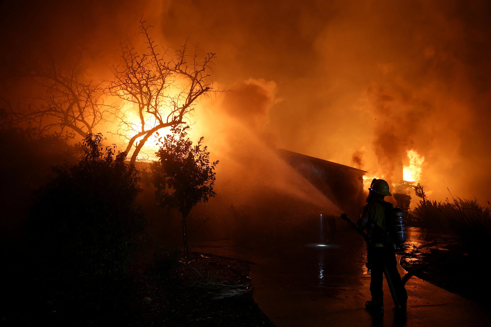 Home that survived Palisades fire 'split in half' by landslide - The ...