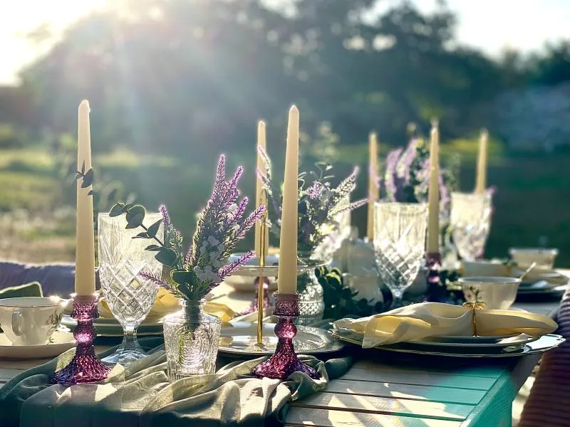 How to create a memorable outdoor dining experience