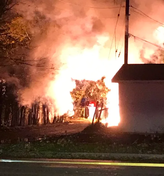 Downed power line eerily lights up Manitoba skies