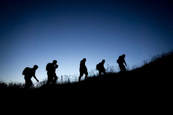 Un glissement de terrain coince 300 touristes pour la nuit