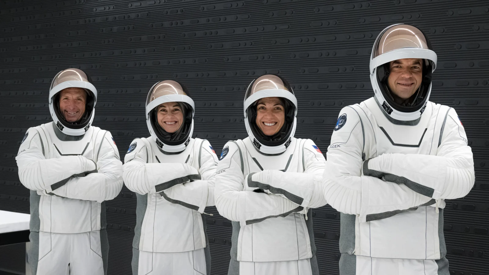 Polaris Dawn crew in Spacesuits