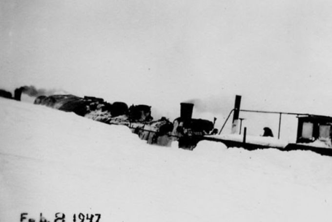 Photo of C.N.R. train buried by 1947  