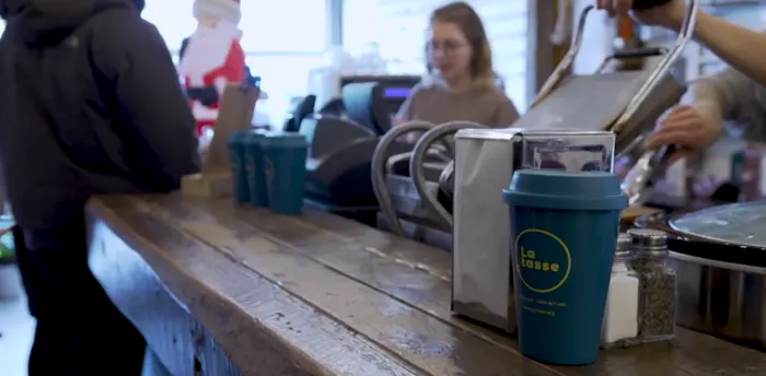 Une initiative québécoise élimine les gobelets jetables