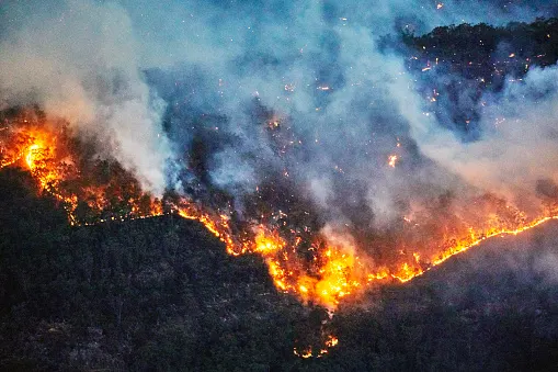 Over 100 Australian bushfires 'omen' of severe fire season