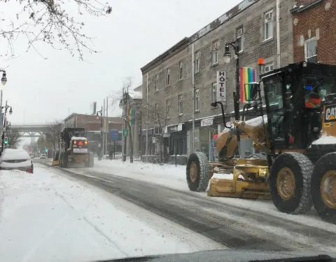 Quebec digs out from its first major snowstorm of the season