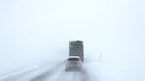 Bourrasques de neige : conditions routières dangereuses à prévoir